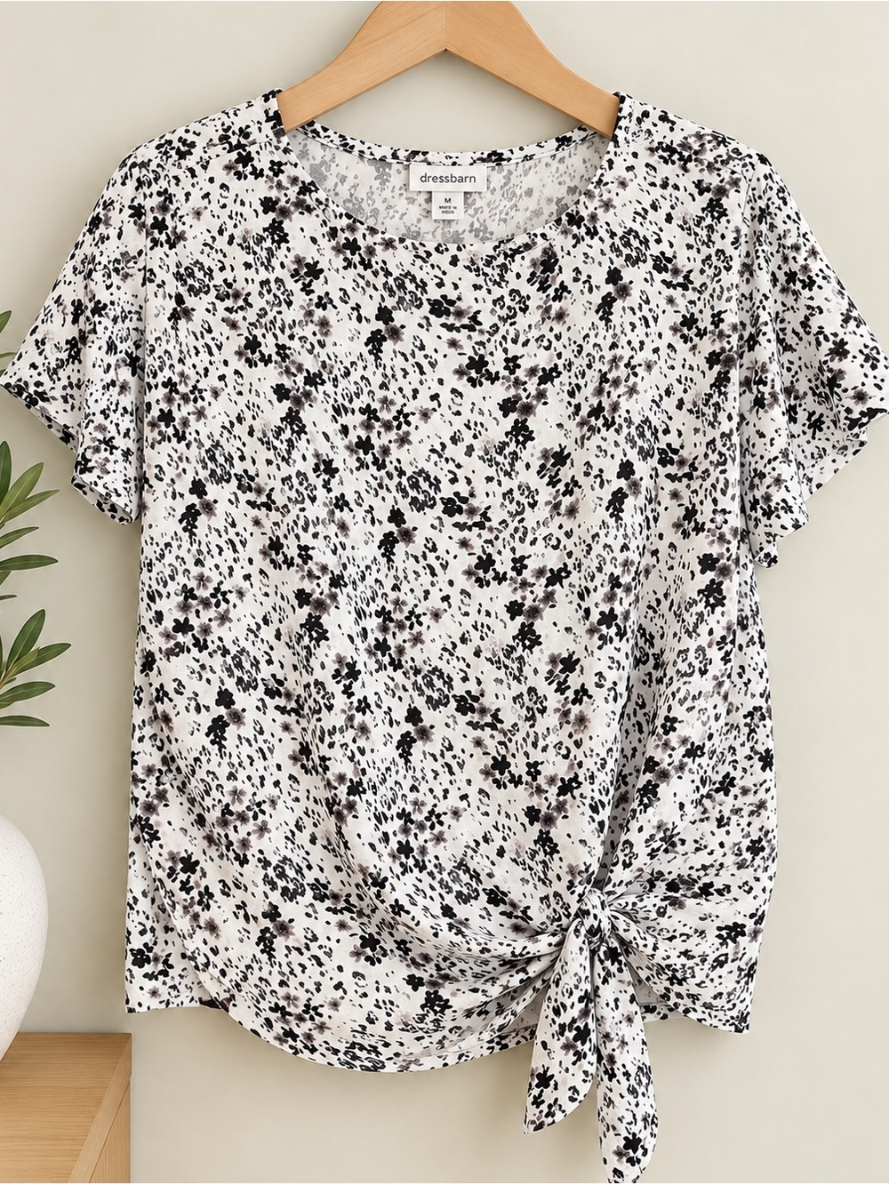 beachlunchlounge White Short Sleeve Floral Tie-Front Top